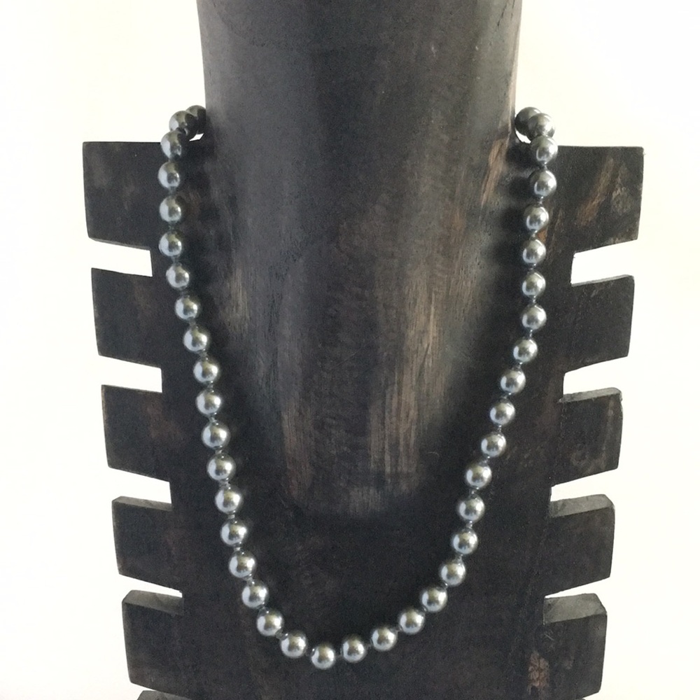 GUN METAL COLOREF /BLACK PEARL NECKLACE